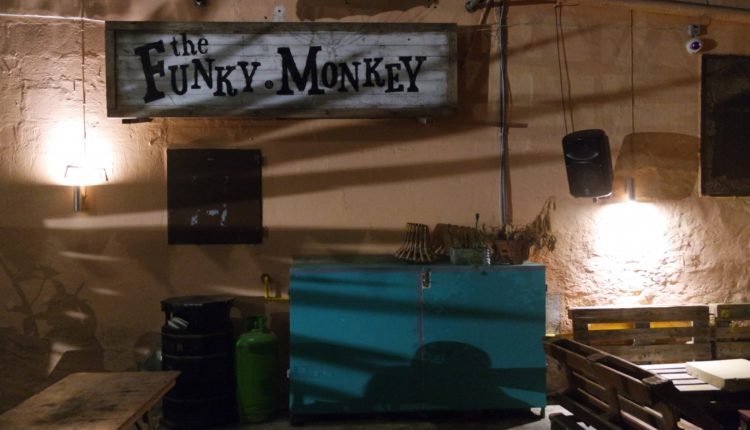 klub Funky Monkey v Hanoe