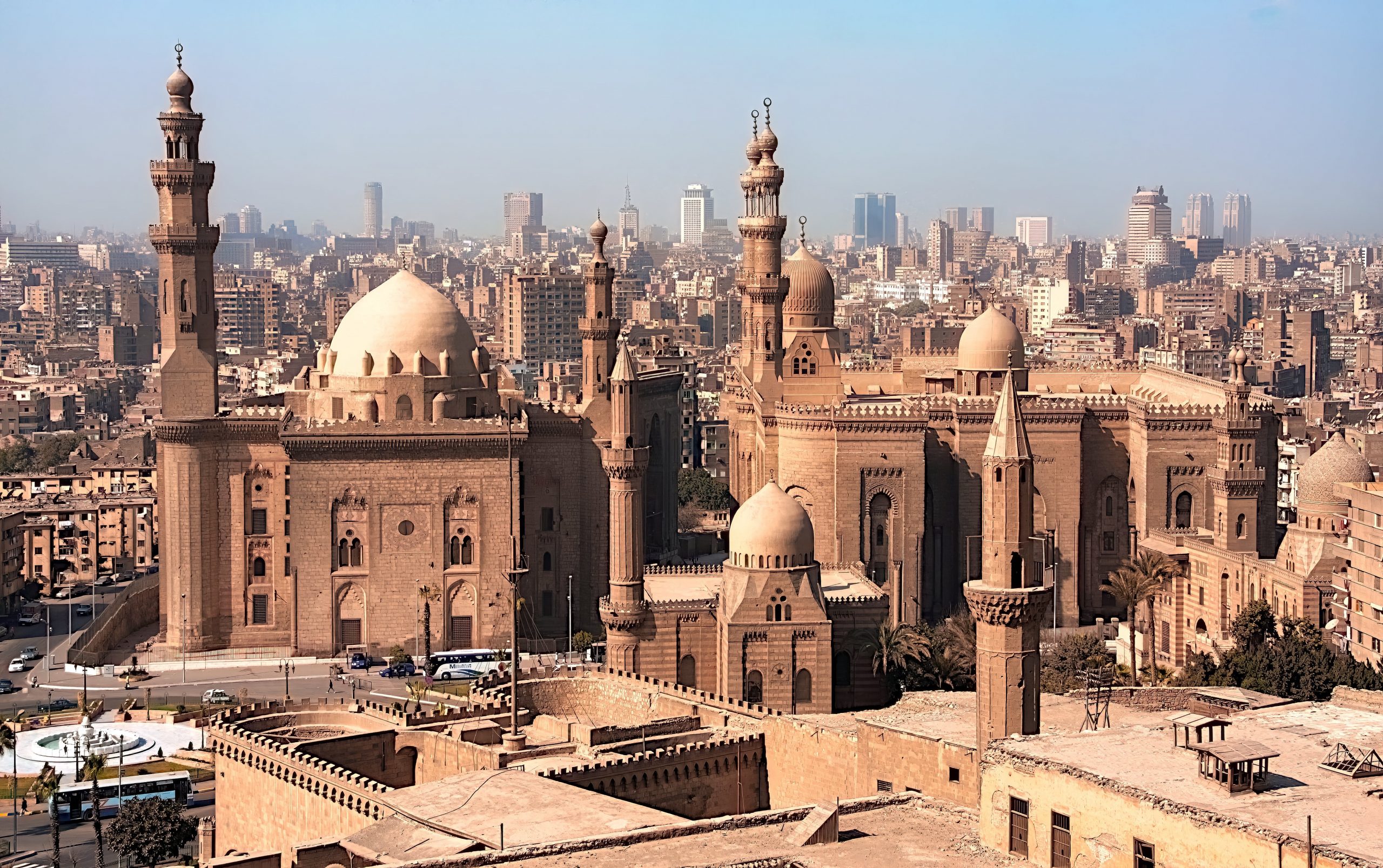 Часть большого каира 4 буквы. Каир Египет. Каир столица. Мечеть Султана Хасана в Каире. Египет Каир 2023.