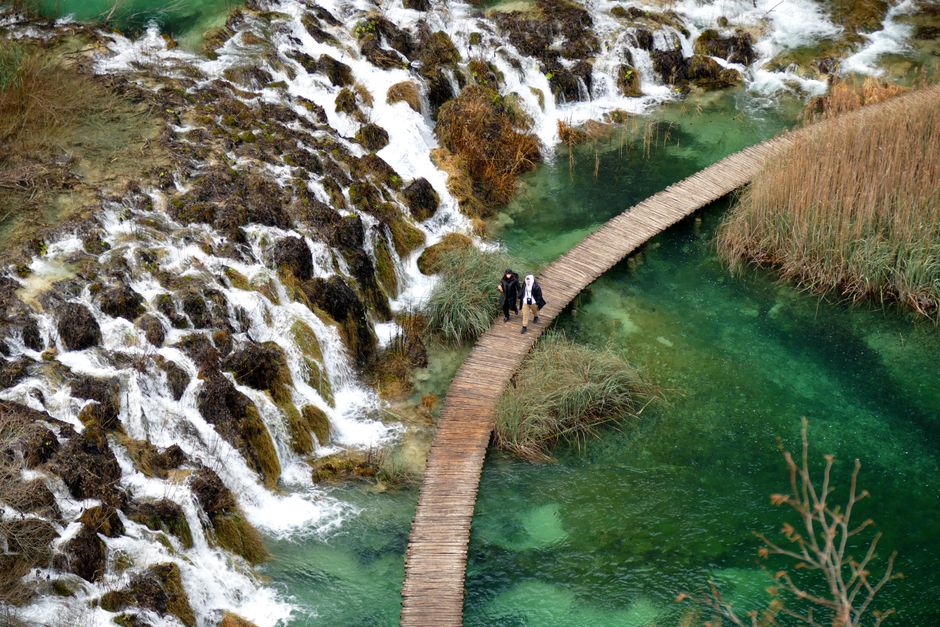 Stunning turquoise waterfalls and lakes in Plitvice Lakes National Park, Croatia