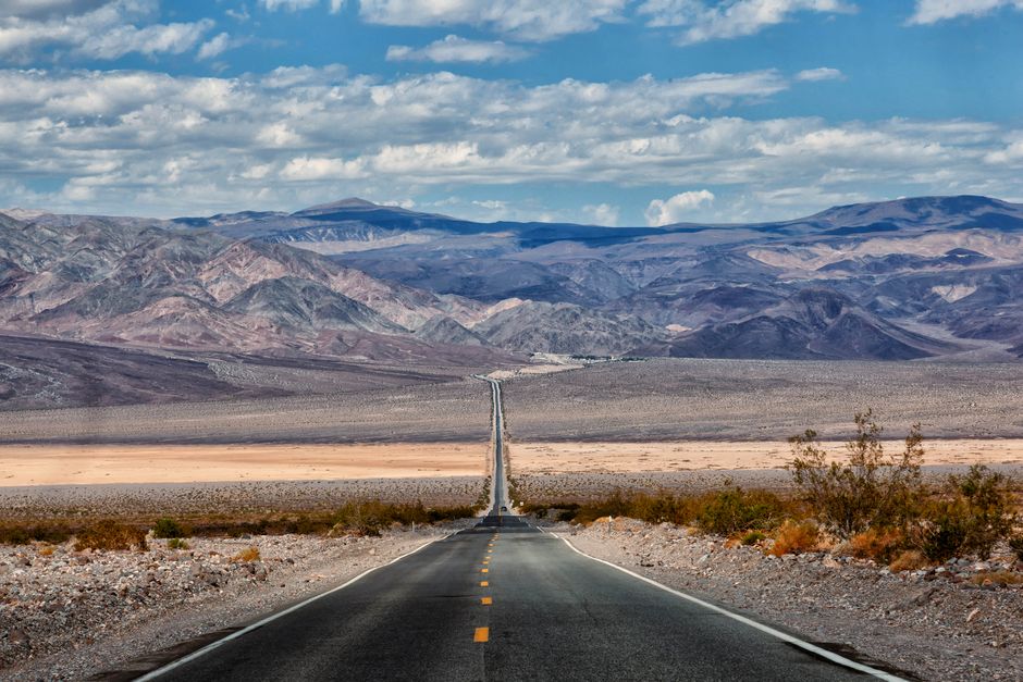 Diverse landscapes of the USA, showcasing different day trip possibilities