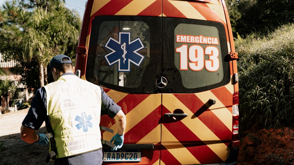 Emergency services vehicle with 911 logo in the Dominican Republic