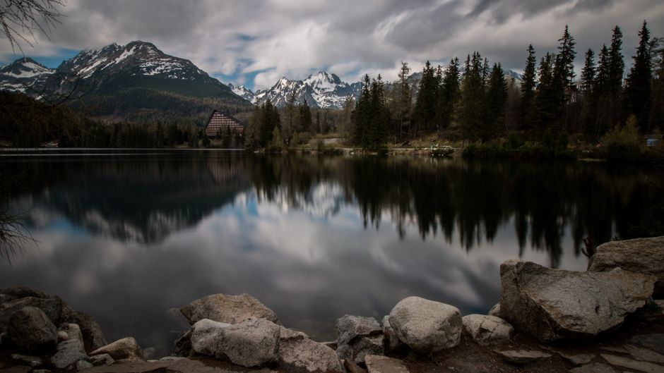 Diverse weather patterns across Slovakia's landscapes, from sunny lowlands to cloudy mountains