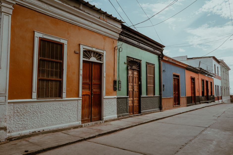 Colorful boutique hotel courtyard in Peru with traditional architecture